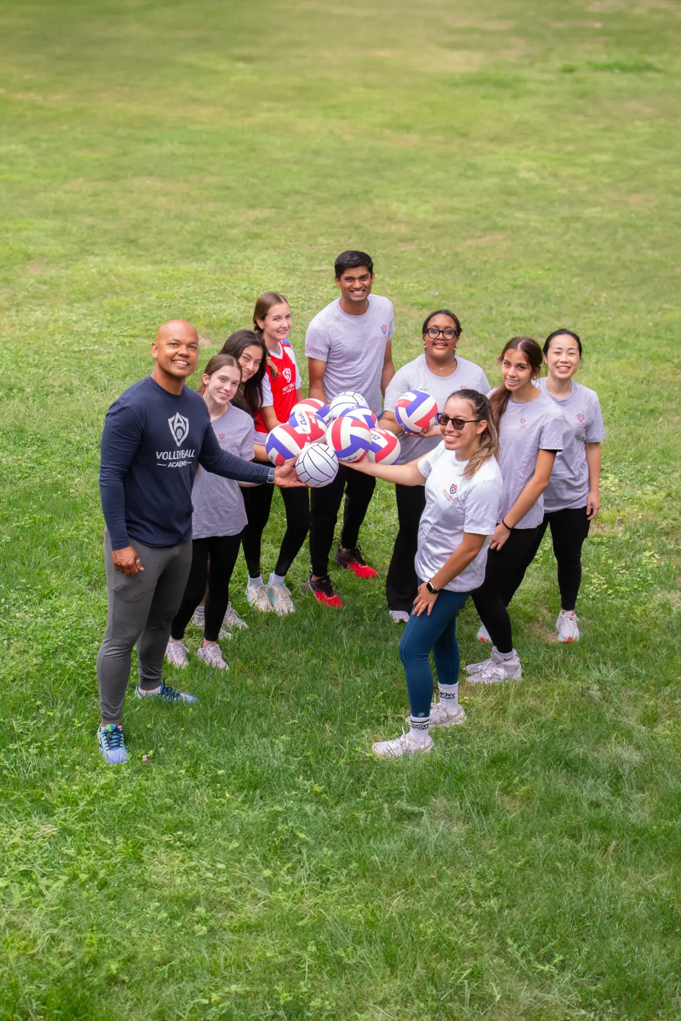 Rodrigo Gomes leading the VA coaching team outdoors